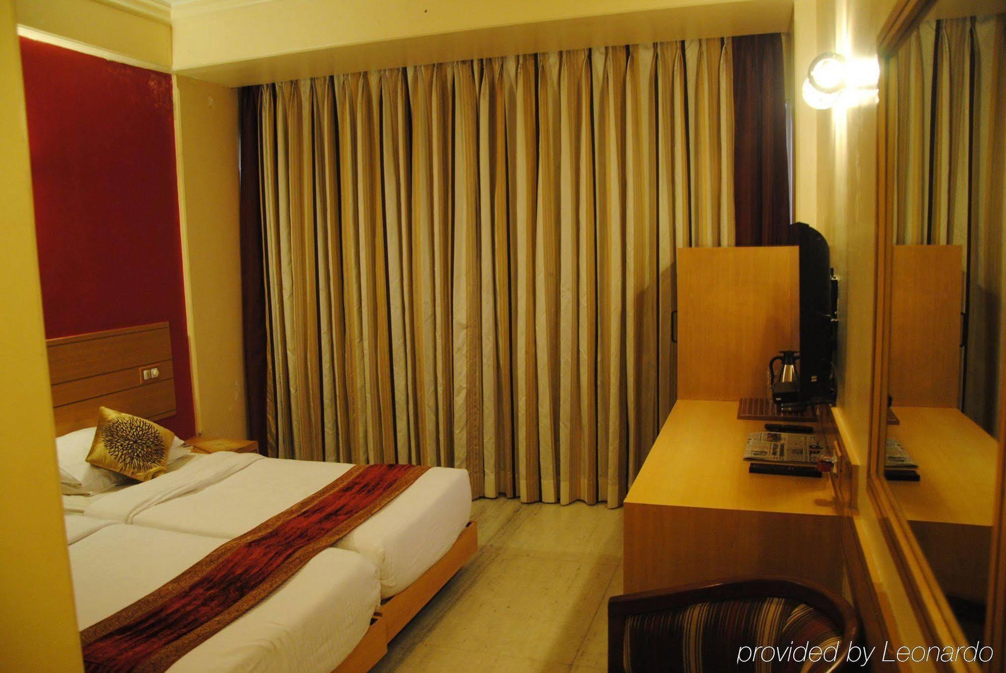 Hotel Midland Bombaj Exteriér fotografie